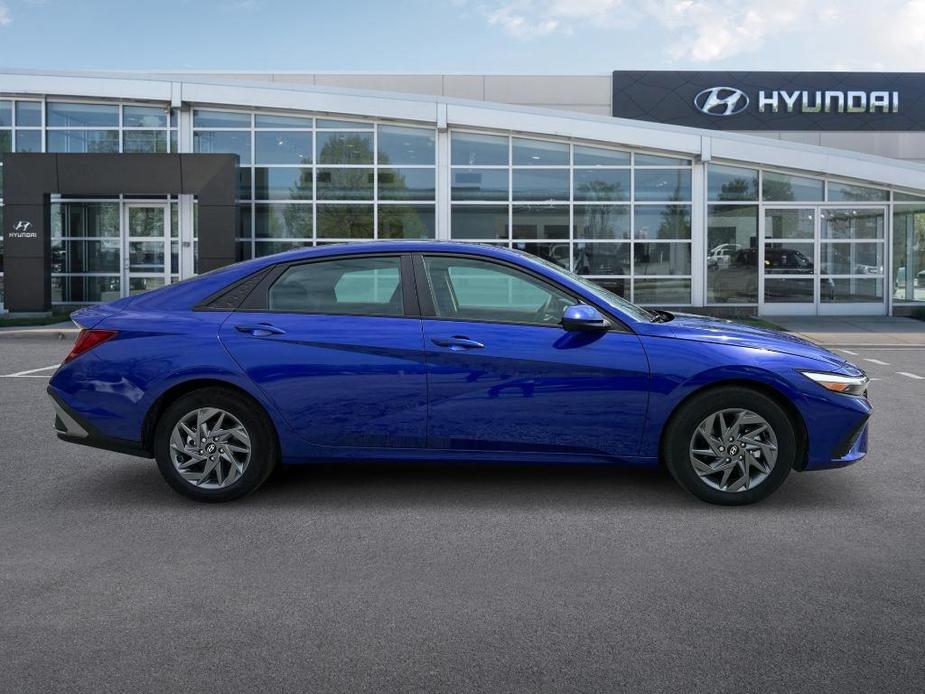 new 2025 Hyundai Elantra HEV car, priced at $25,250