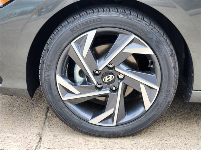 new 2025 Hyundai Elantra car, priced at $25,070