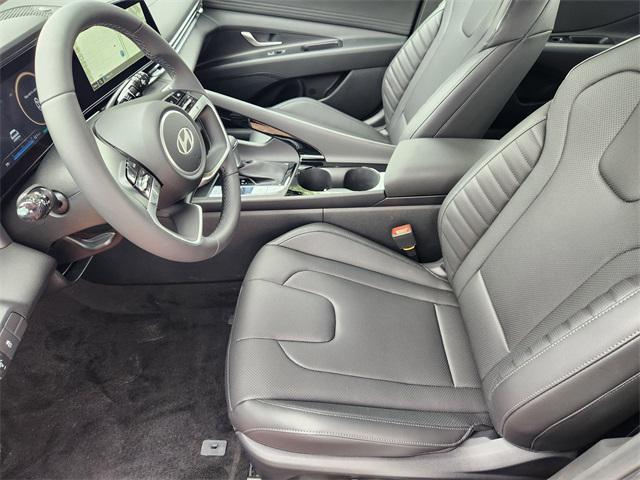 new 2025 Hyundai Elantra car, priced at $28,605