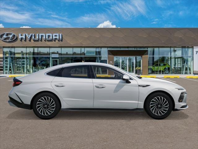 new 2025 Hyundai Sonata Hybrid car
