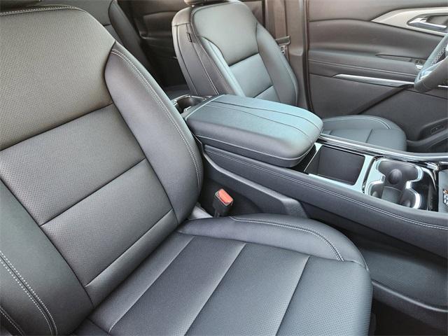 new 2026 Chevrolet Traverse car, priced at $45,648
