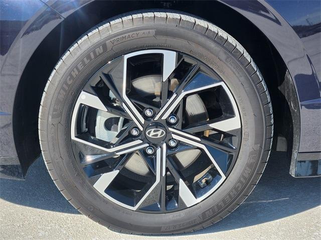 used 2024 Hyundai Sonata car, priced at $25,991
