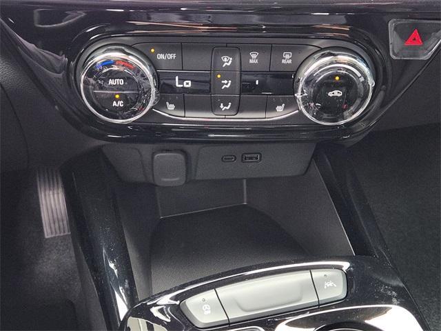 new 2025 Chevrolet Trax car, priced at $25,940