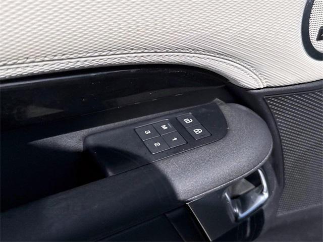 used 2022 Land Rover Discovery car, priced at $32,547