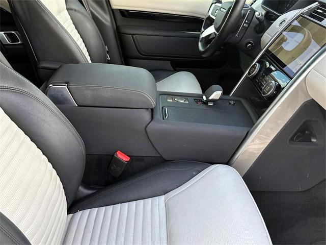 used 2022 Land Rover Discovery car, priced at $32,547