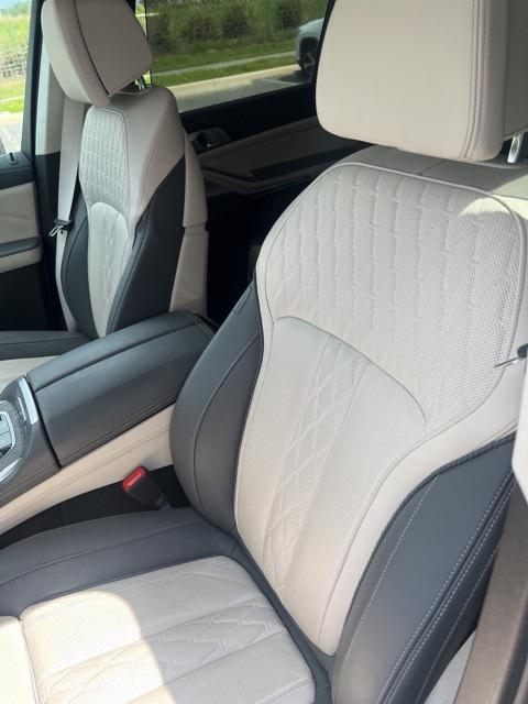 used 2023 BMW X7 car, priced at $79,632