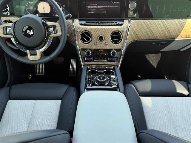 used 2025 Rolls-Royce Cullinan car, priced at $467,990