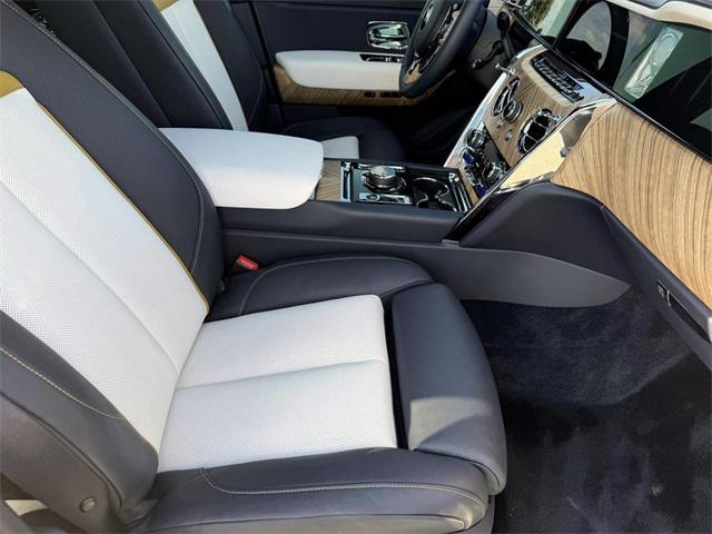 used 2025 Rolls-Royce Cullinan car, priced at $467,990