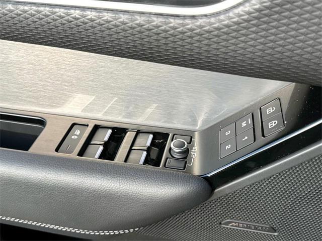 used 2021 Land Rover Range Rover Velar car, priced at $39,889