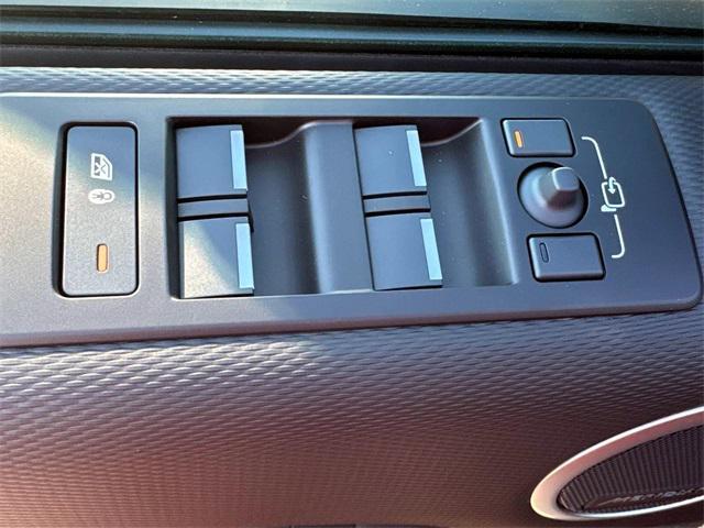 new 2025 Land Rover Discovery car, priced at $71,328
