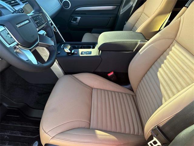new 2025 Land Rover Discovery car, priced at $71,328