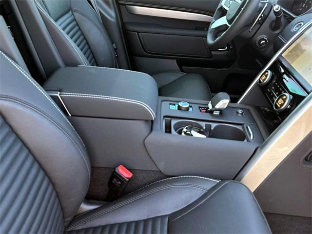 new 2025 Land Rover Discovery car, priced at $68,075