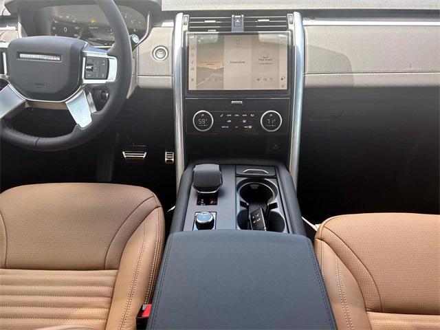 new 2025 Land Rover Discovery car, priced at $81,125