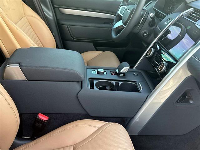new 2024 Land Rover Discovery car, priced at $66,103