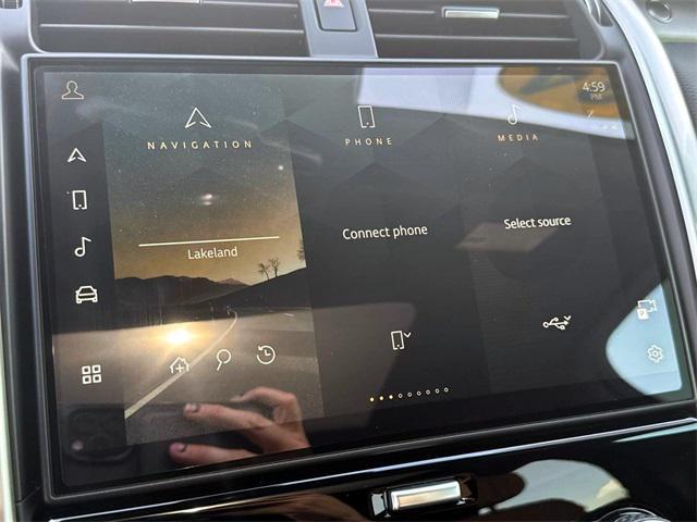 new 2024 Land Rover Discovery car, priced at $66,103