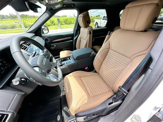 new 2024 Land Rover Discovery car, priced at $69,103