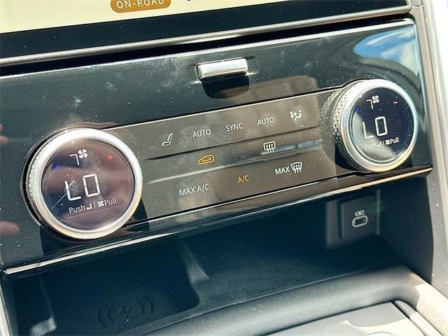 new 2024 Land Rover Discovery car, priced at $69,103