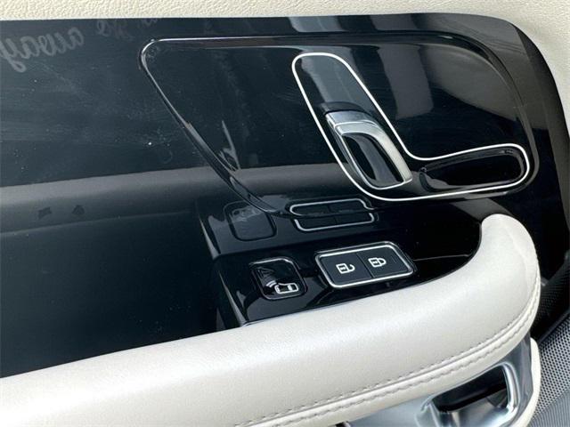used 2021 Land Rover Range Rover car, priced at $44,873
