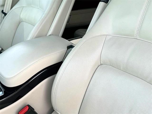 used 2021 Land Rover Range Rover car, priced at $44,873
