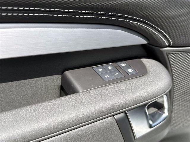 new 2025 Land Rover Discovery car, priced at $69,800