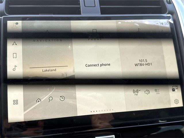 new 2025 Land Rover Discovery car, priced at $69,800