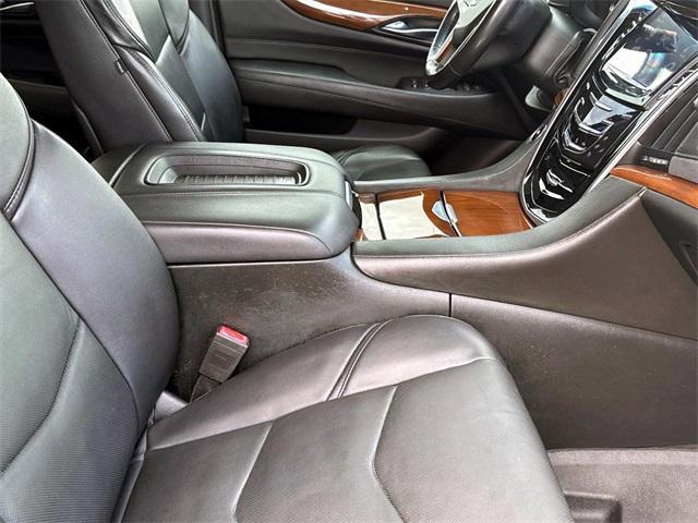 used 2018 Cadillac Escalade ESV car, priced at $31,132