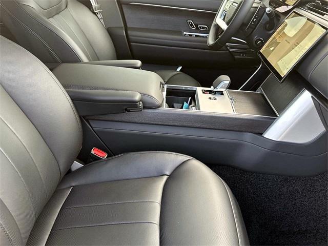 new 2025 Land Rover Range Rover car, priced at $145,395