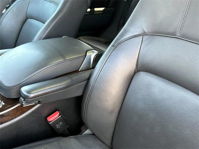 used 2022 Land Rover Range Rover car, priced at $59,958