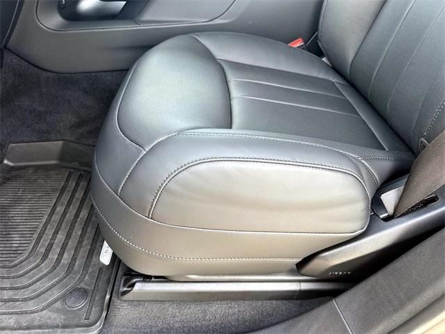 new 2025 Land Rover Range Rover Sport car, priced at $96,555