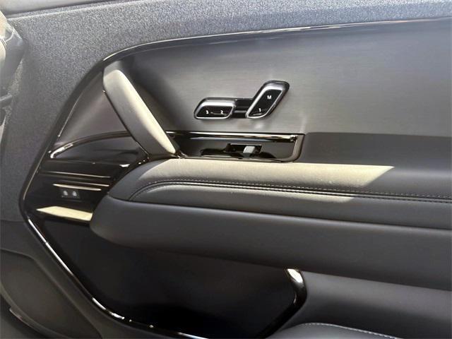 new 2025 Land Rover Range Rover Sport car, priced at $96,555