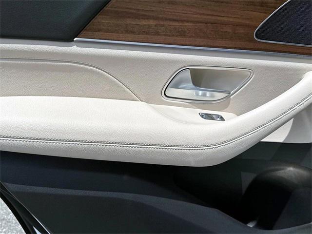 used 2025 Mercedes-Benz GLE 350 car, priced at $57,998