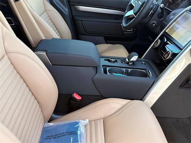 new 2025 Land Rover Discovery car, priced at $67,778