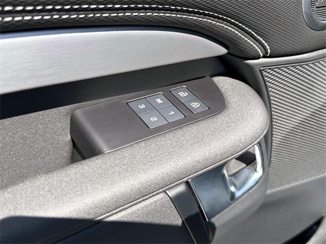 new 2025 Land Rover Discovery car, priced at $67,778