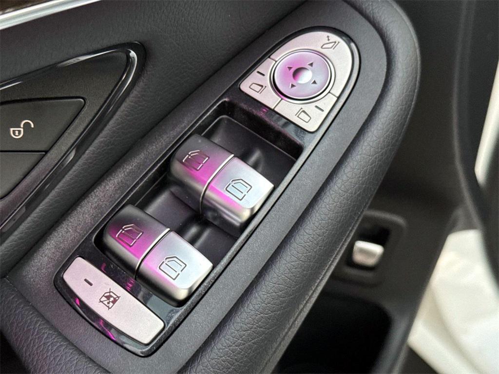 used 2022 Mercedes-Benz GLC 300 car, priced at $19,993