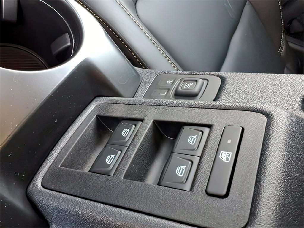 new 2025 Ford Bronco car, priced at $59,905