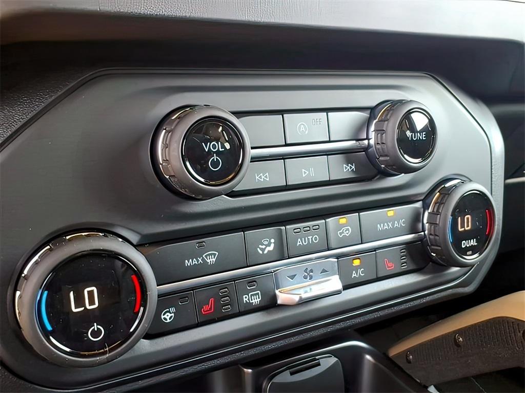 new 2025 Ford Bronco car, priced at $59,905