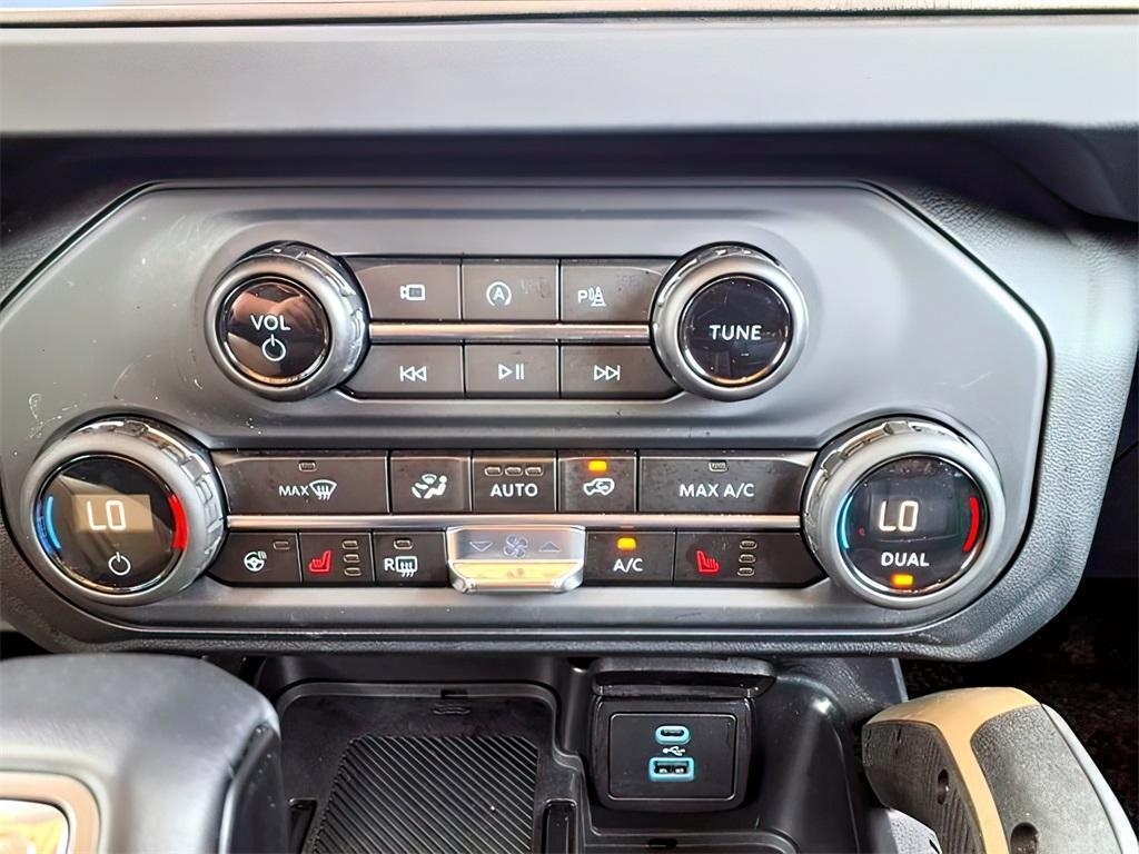 new 2025 Ford Bronco car, priced at $62,507