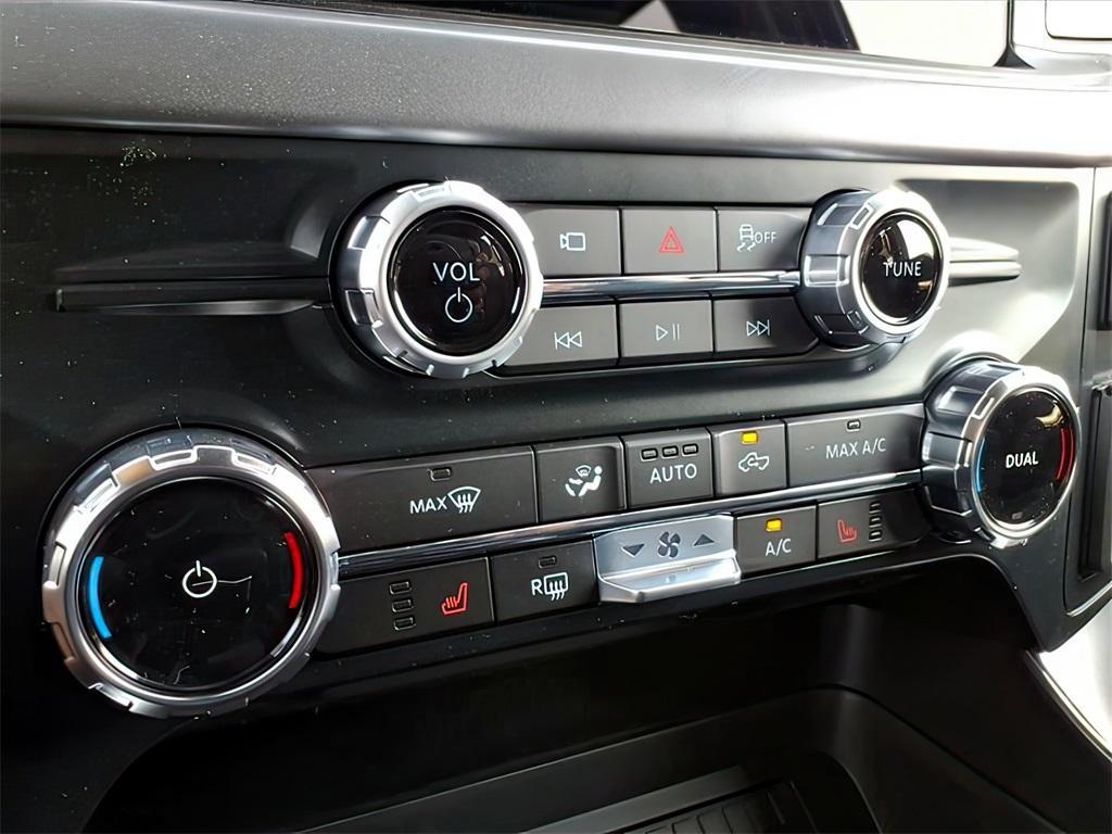 new 2025 Ford F-150 car, priced at $59,305