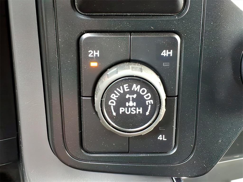 new 2025 Ford F-150 car, priced at $59,305