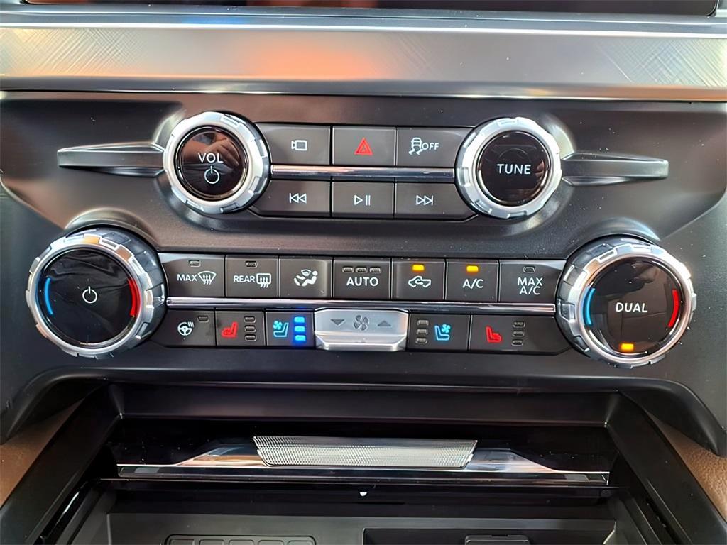 new 2025 Ford F-250 car