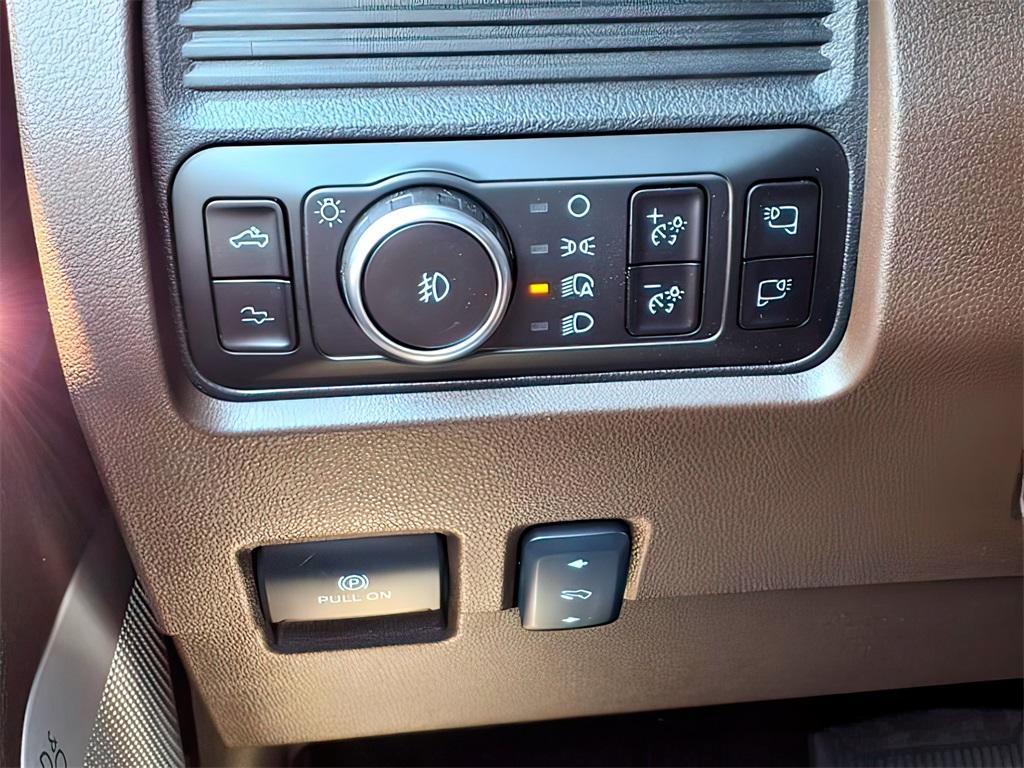 new 2025 Ford F-250 car