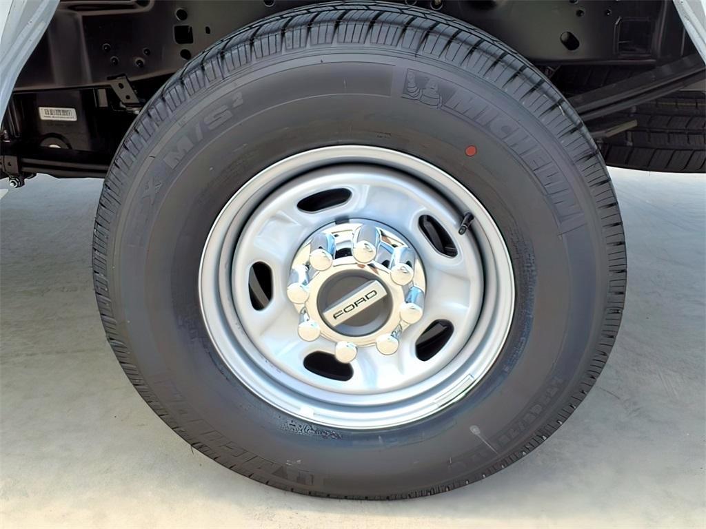 new 2025 Ford F-250 car
