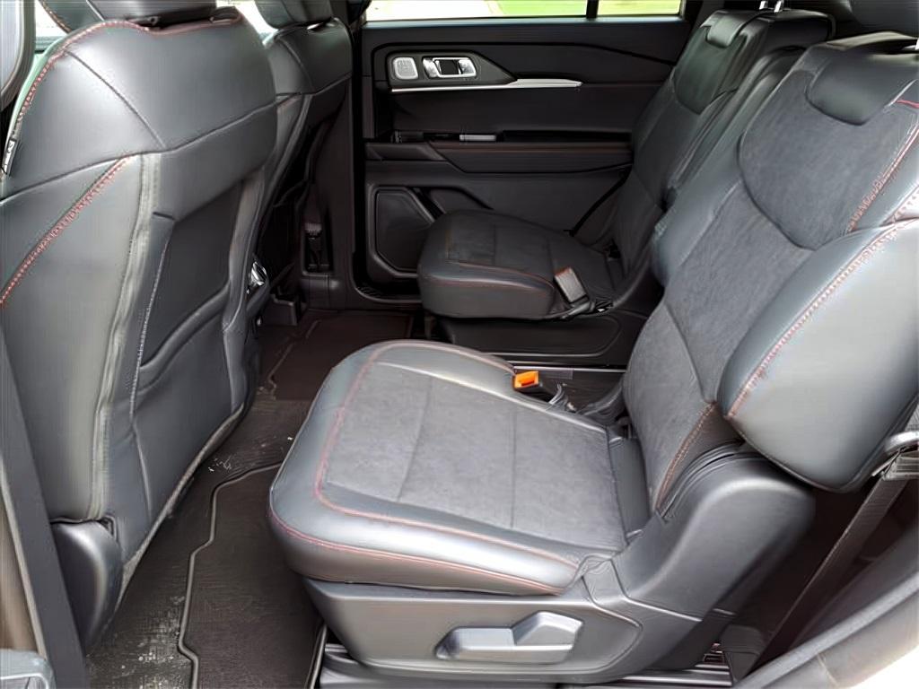 new 2025 Ford Explorer car, priced at $53,723