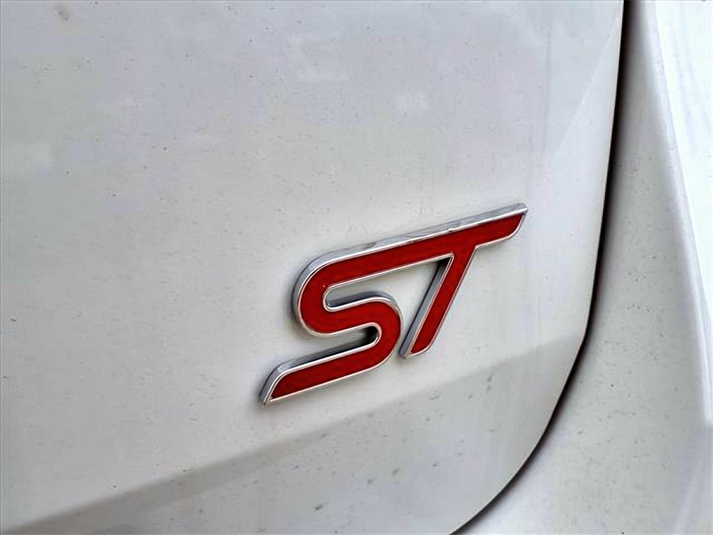 new 2025 Ford Explorer car, priced at $53,723