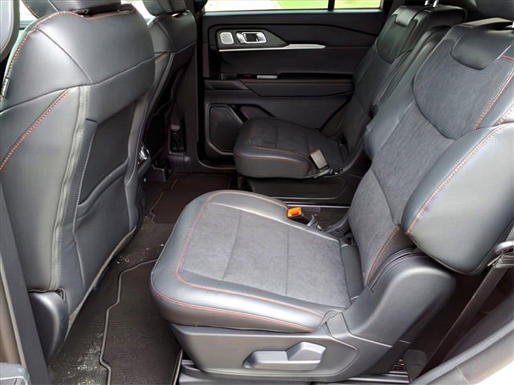 new 2025 Ford Explorer car, priced at $55,223