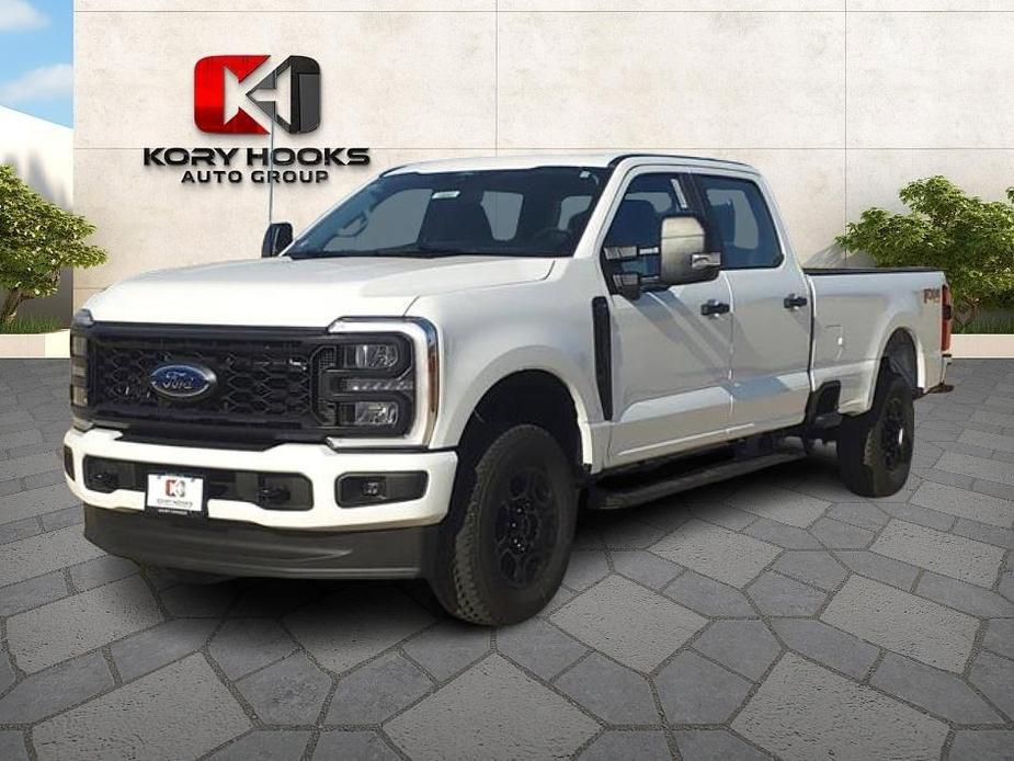 new 2024 Ford F-350 car, priced at $61,570