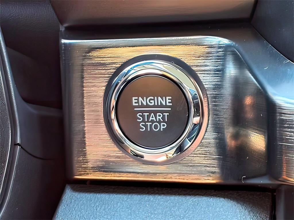 new 2025 Ford F-250 car, priced at $79,999