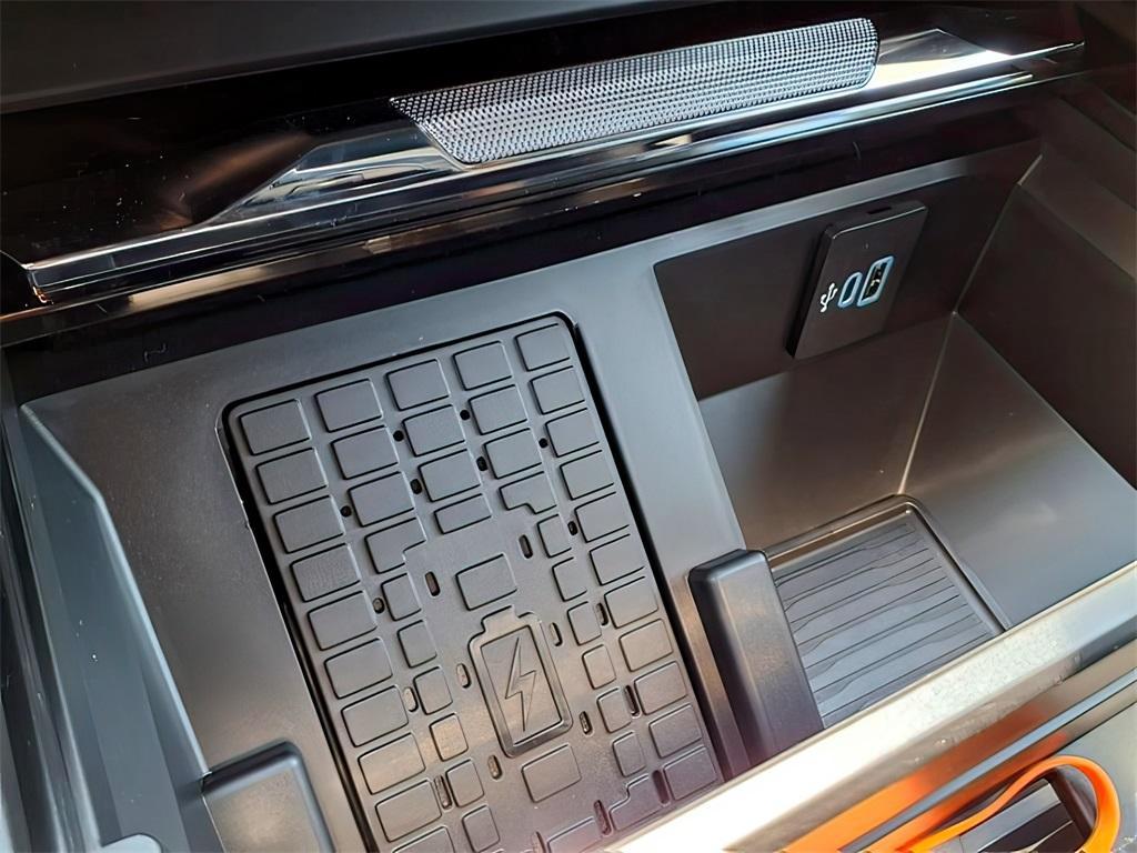 new 2025 Ford F-250 car, priced at $79,999