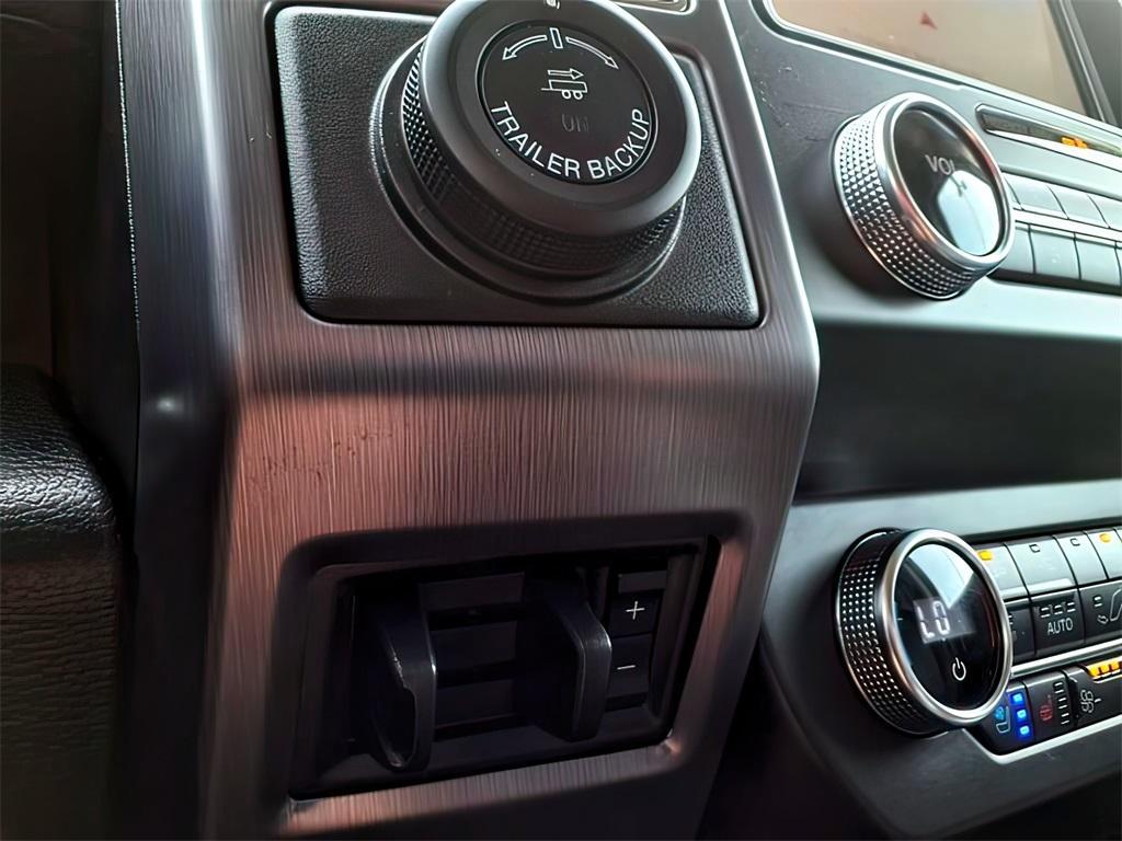 used 2019 Ford Expedition car, priced at $28,788