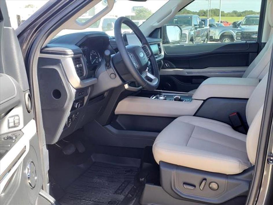 new 2024 Ford Expedition car, priced at $58,547